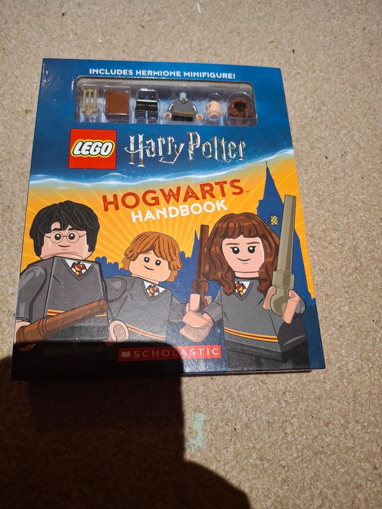 BN Lego Harry Potter Hogwarts Handbook
