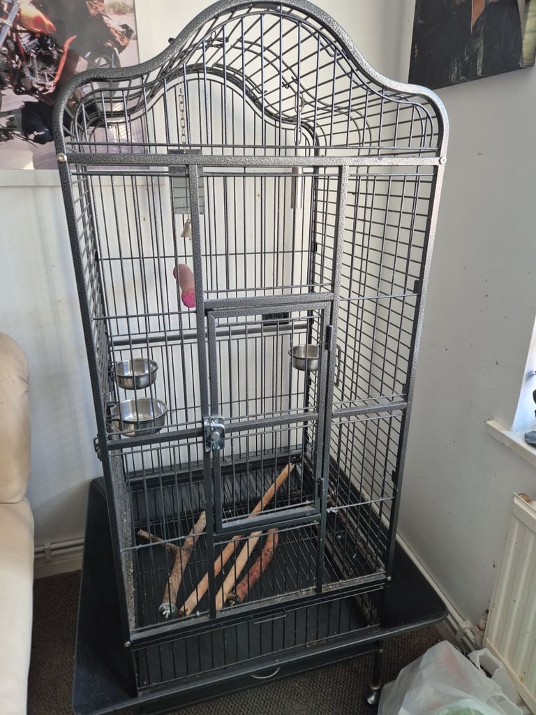 Large parrot cage 