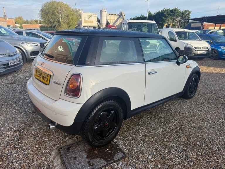 2008 MINI Hatch 1.6 Cooper Steptronic Euro 4 3dr HATCHBACK Petrol Automatic