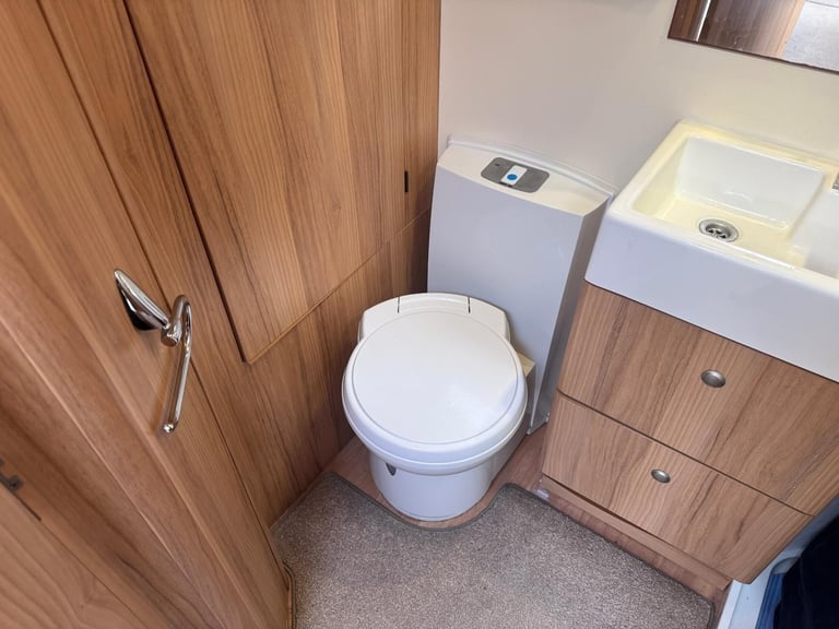 Bailey Unicorn Cadiz - 4 Bert - 2012 - caravan for sale