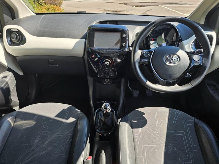 TOYOTA AYGO 1.0 VVT-i x-pression 2015