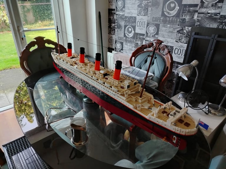 Titanic building blocks with instructions book