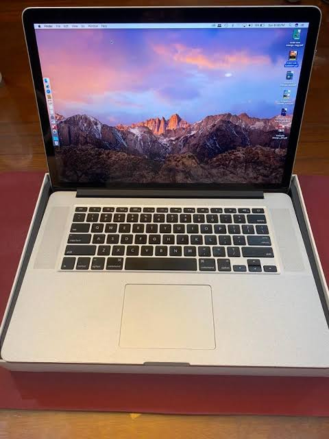 MacBook pro retina display 