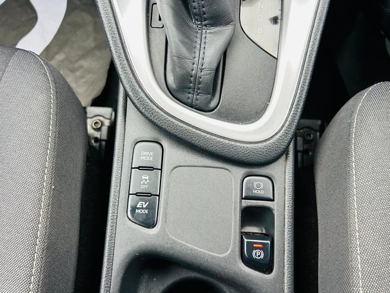 2022 Toyota Yaris 1.5 VVT-h Icon E-CVT Euro 6 (s/s) 5dr HATCHBACK Petrol/Electric Hybrid Automatic