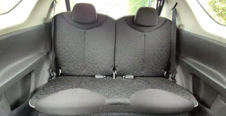 Tiny mileage - 2011 - Peugeot 107 URBAN 1.0 Petrol Manual 3 door