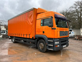 MAN TGA 18.313 2005 55 18 ton Curtian side truck with tail lift sleeper cab 