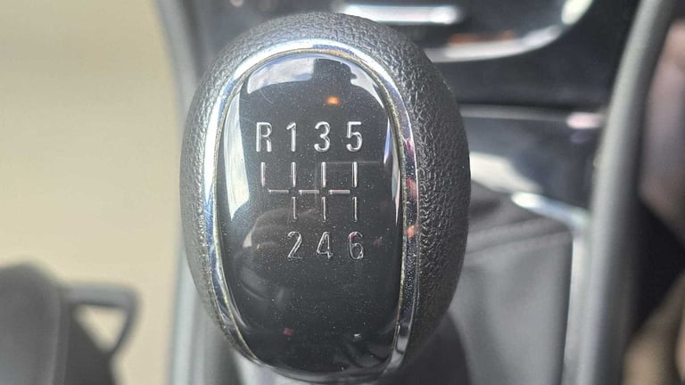 2017 Vauxhall Mokka X 1.4T ecoTEC Elite 5dr Hatchback Petrol Manual