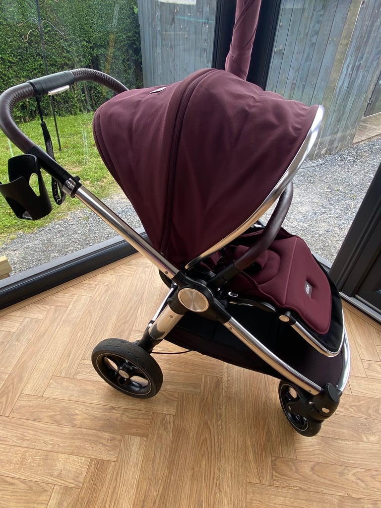 Mamas & Papps Mulberry Ocarro pram and carry tot bundle