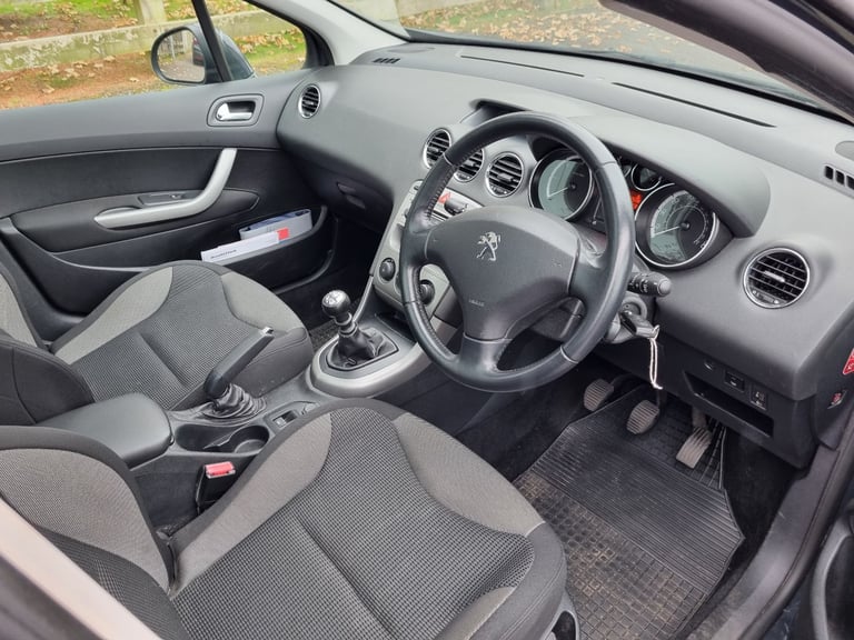 Peugeot, 308, Estate, 2012, Manual, 1560 (cc), 5 doors
