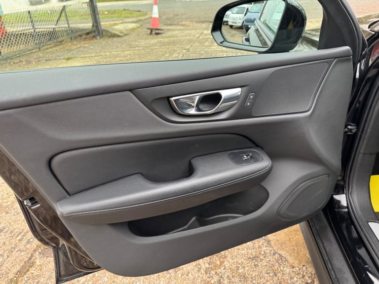 2021 Volvo V60 2.0 B5P Cross Country 5dr AWD Auto ESTATE PETROL Automatic