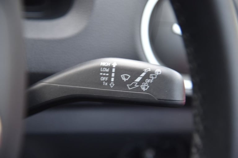 2012 Skoda Citigo 1.0 MPI Elegance Hatchback 3dr Petrol ASG Euro 5 (75 ps) Hatchback Petrol Autom...