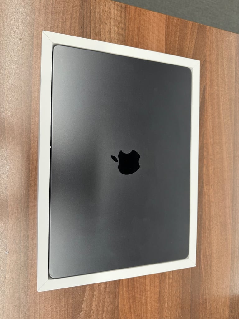 Apple MacBook Pro 14 inch -Space Black 2024 model