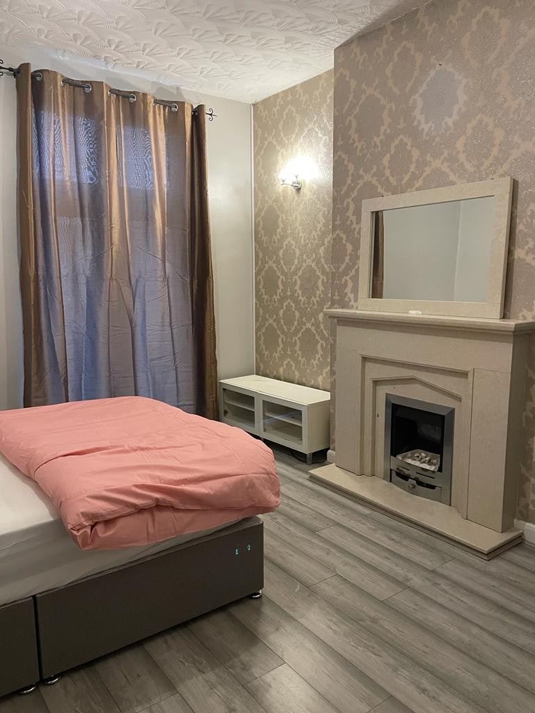 ***ROOM TO RENT***DOUBLE ROOM in CITY ROAD B16***ALL DSS ACCEPTED***