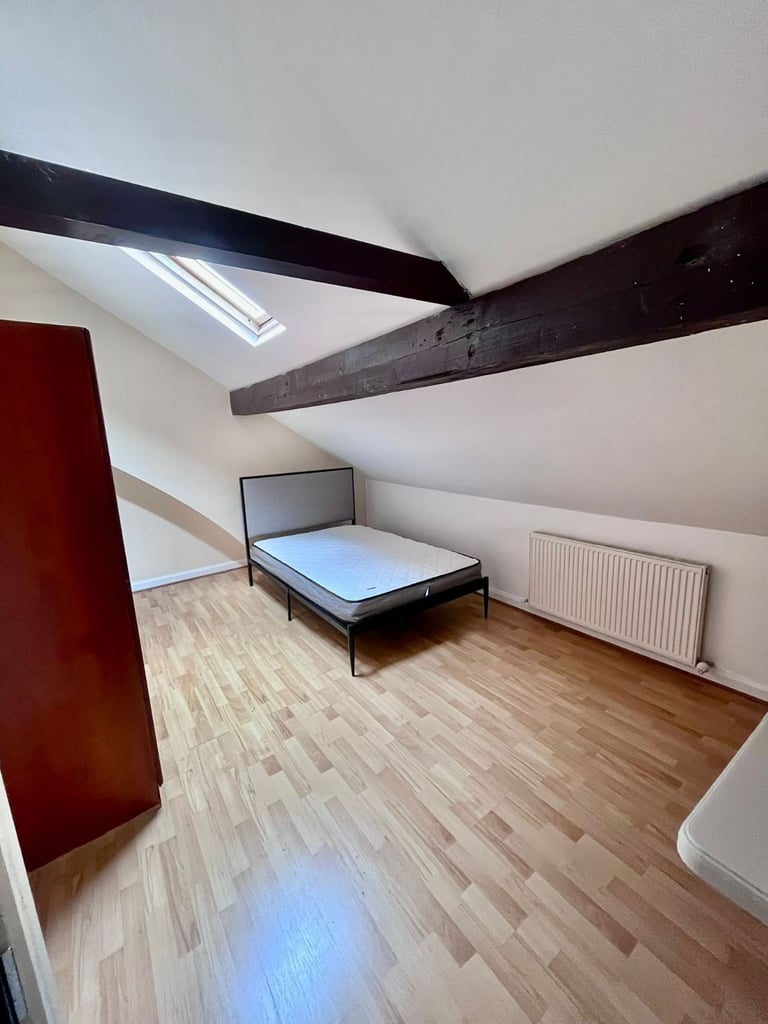 Five Single-Room Flats (Three Available), CH62 – High Demand, Ideal for Students & Professionals