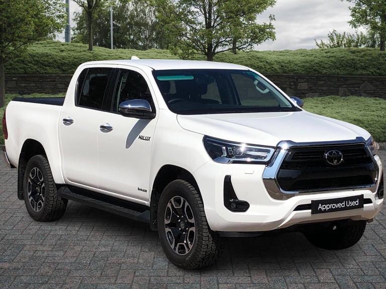 2024 Toyota Hilux Invincible D/Cab Pick Up 2.8 D-4D Auto Double Cab Pick-up Diesel Automatic