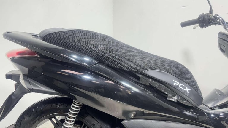 Honda PCX 2011 WW 60K NON RUNNING PROJECT BIKE PARTS BIKE 125CC