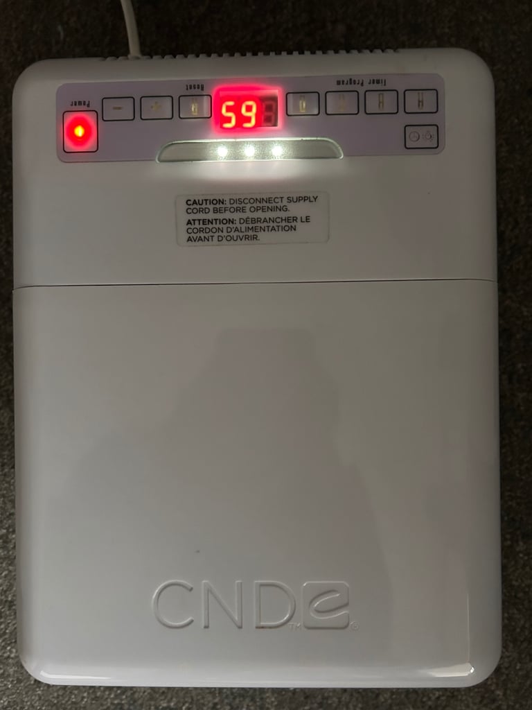 CND nail lamp