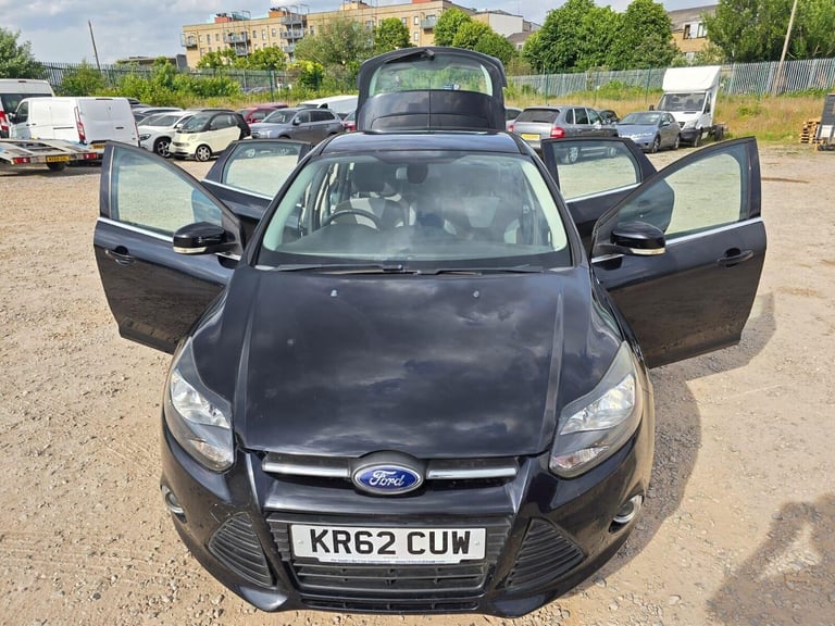 2013 Ford Focus 1.6 Zetec Powershift Euro 5 5dr Hatchback Petrol Automatic