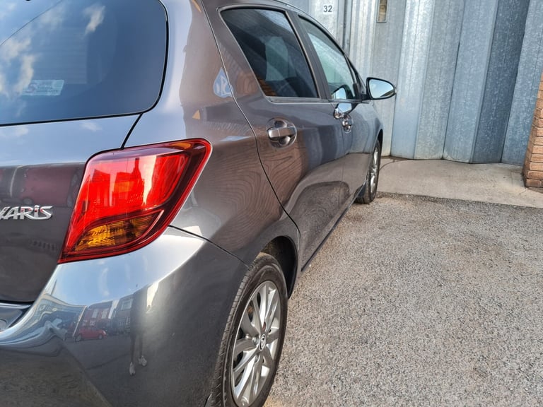 2016 Toyota Yaris 1.33 VVT-i Icon 5dr HATCHBACK Petrol Manual