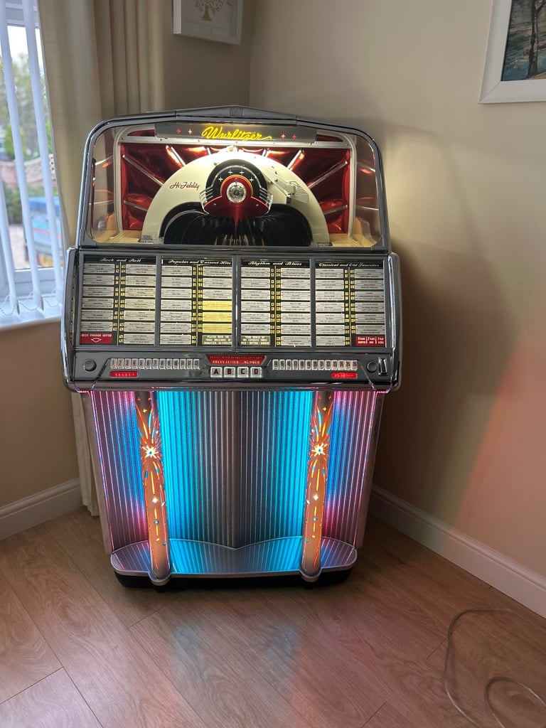 Wurlitzer 1800 jukebox 1955