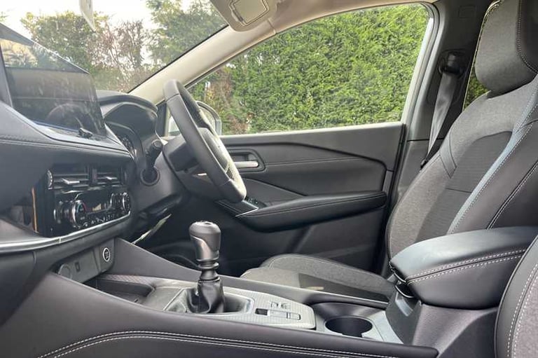 2025 Nissan Qashqai 1.3 DIG-T MH N-CONNECTA 5DR Hatchback Petrol Manual
