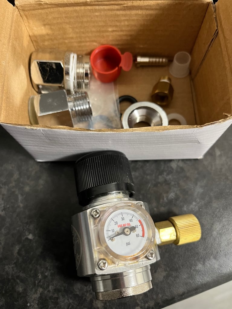Malt Millar mini CO2 regulator 
