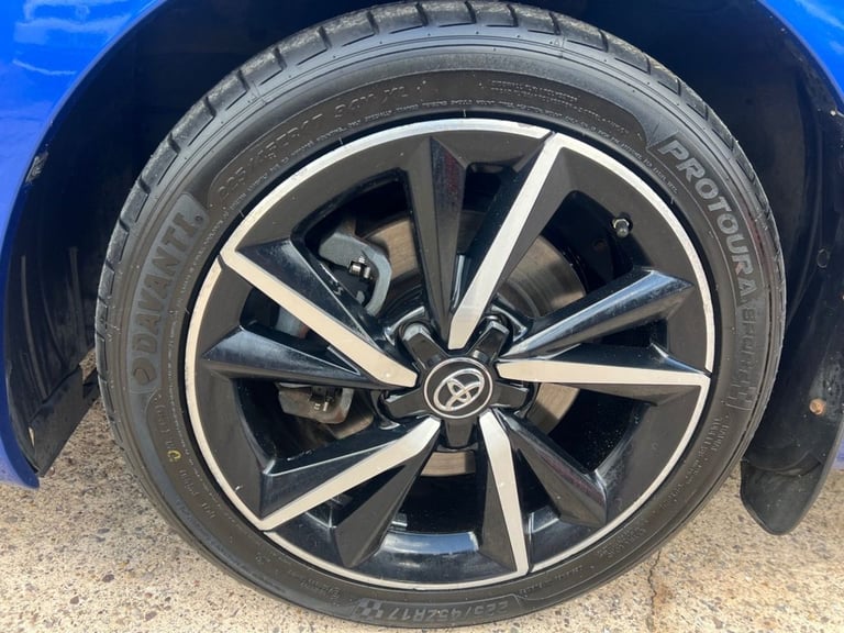 2018 Toyota Auris 1.8 Hybrid Design TSS 5dr CVT [Nav] HATCHBACK PETROL/ELECTRIC Automatic