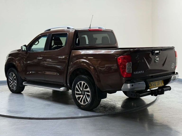 2016 Nissan Navara Double Cab Pick Up Tekna 2.3dCi 190 4WD Auto PICK UP DIESEL Automatic