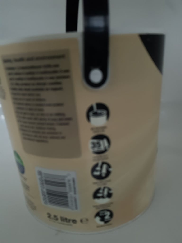 NEW Crown breathe easy paint Ivory cream 2.5LTR
