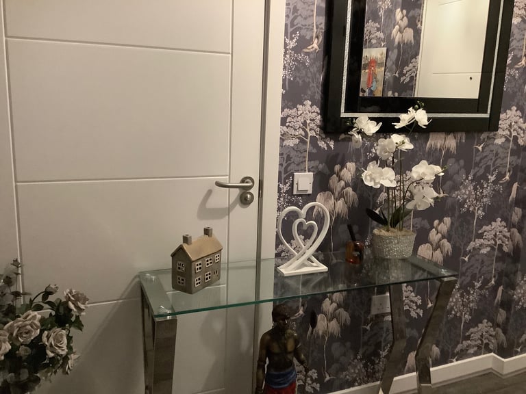 LARGS FLAT EXCHANGE 