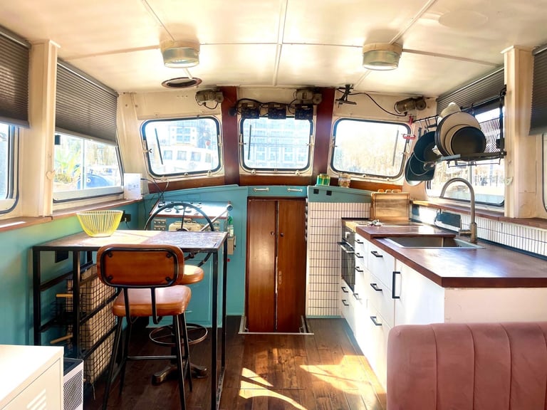 House Boat, Rope Street, SE16