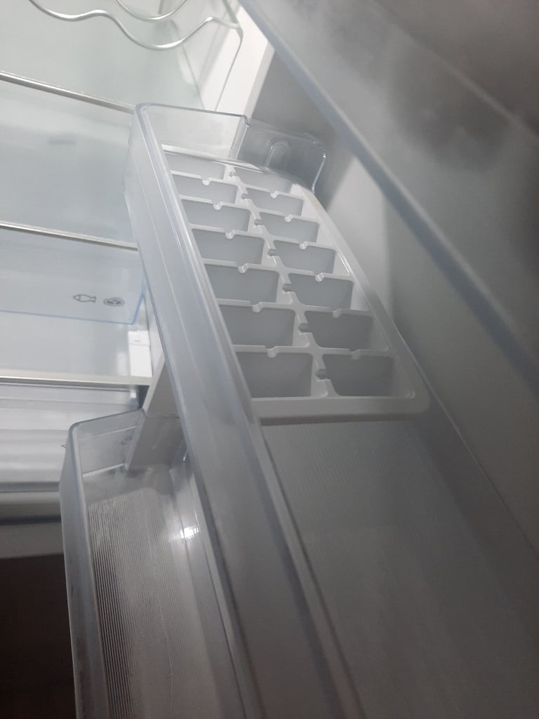 Series 4 KGN362LDFG 70/30 Fridge Freezer