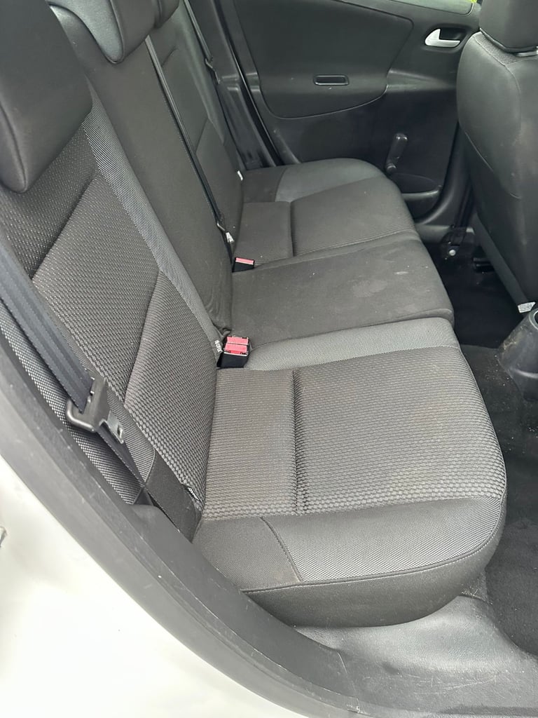 Peugeot, 207, Hatchback, 2012, Manual, 1360 (cc), 5 doors