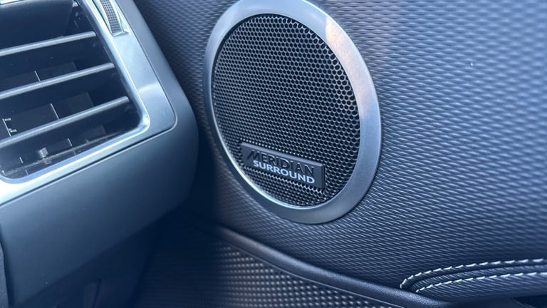 2021 Land Rover Discovery 3.0 D300 R-Dynamic HSE 5dr Auto Diesel Station Wagon Station Wagon Dies...