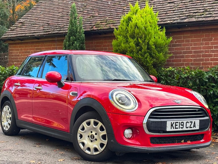 image for 2019 MINI Hatch 1.5 One Classic Hatchback 5dr Petrol Steptronic Euro 6 (s/s) (102 ps) Hatchback P...