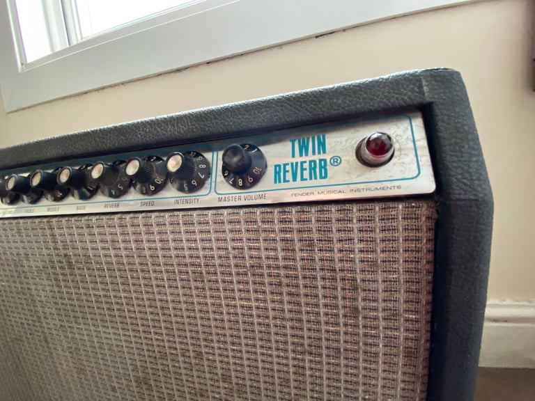 Vintage 135 Watt Fender Twin Reverb Valve Amp