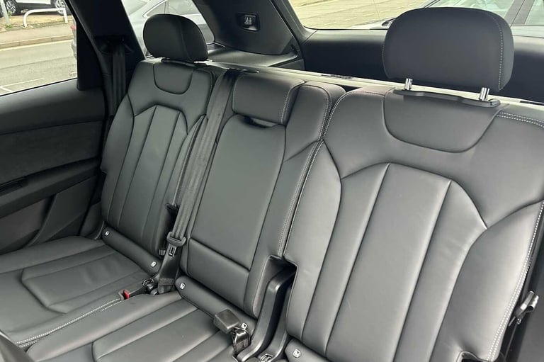 2025 Audi Q7 55 TFSI Quattro Black Edition 5dr Tiptronic SUV Petrol Automatic