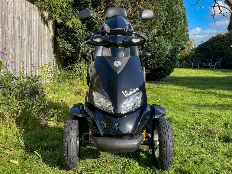 Rascal Vision 8mph Mobility Scooter 100% BATTERIES Only 0.9 Hours Use! Was £3995