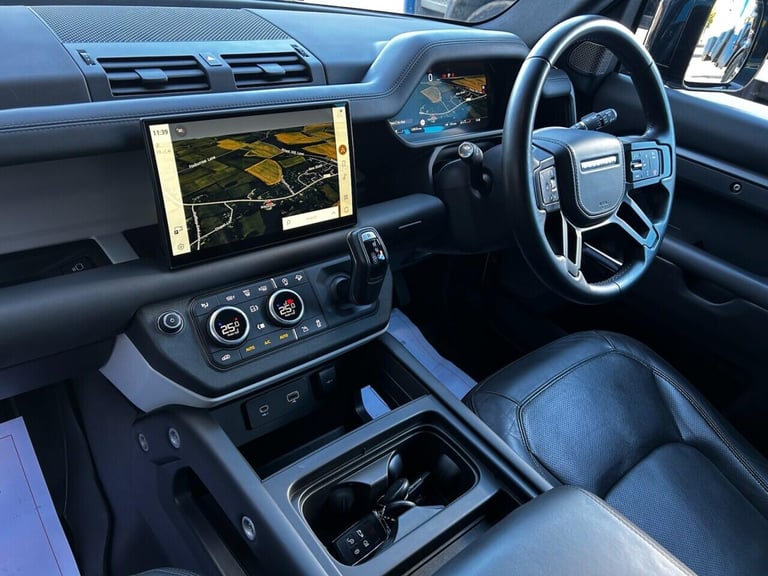 2023 Land Rover Defender 3.0 D250 Hard Top HSE Auto PANEL VAN DIESEL Automatic