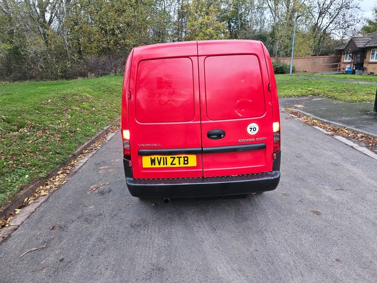 VAUXHALL COMBO 1.3 ECONOMY MODEL LOW MILEAGE 63K FULL SERVICE HISTORY 