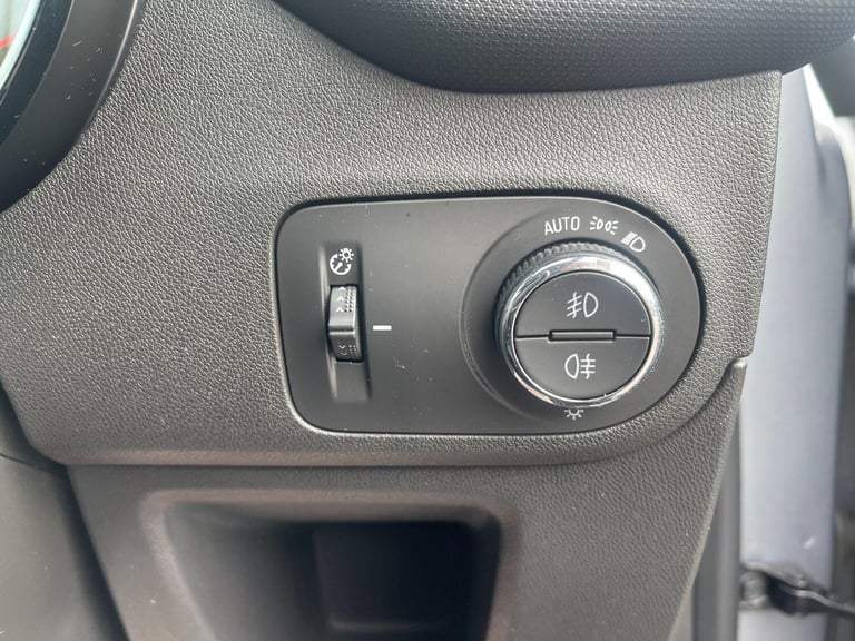 2021 Vauxhall Crossland 1.2 Turbo Elite Nav Auto Euro 6 (s/s) 5dr HATCHBACK Petrol Automatic