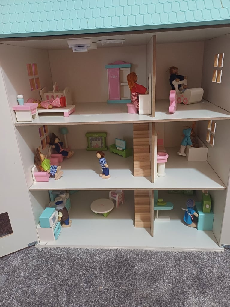 Doll house