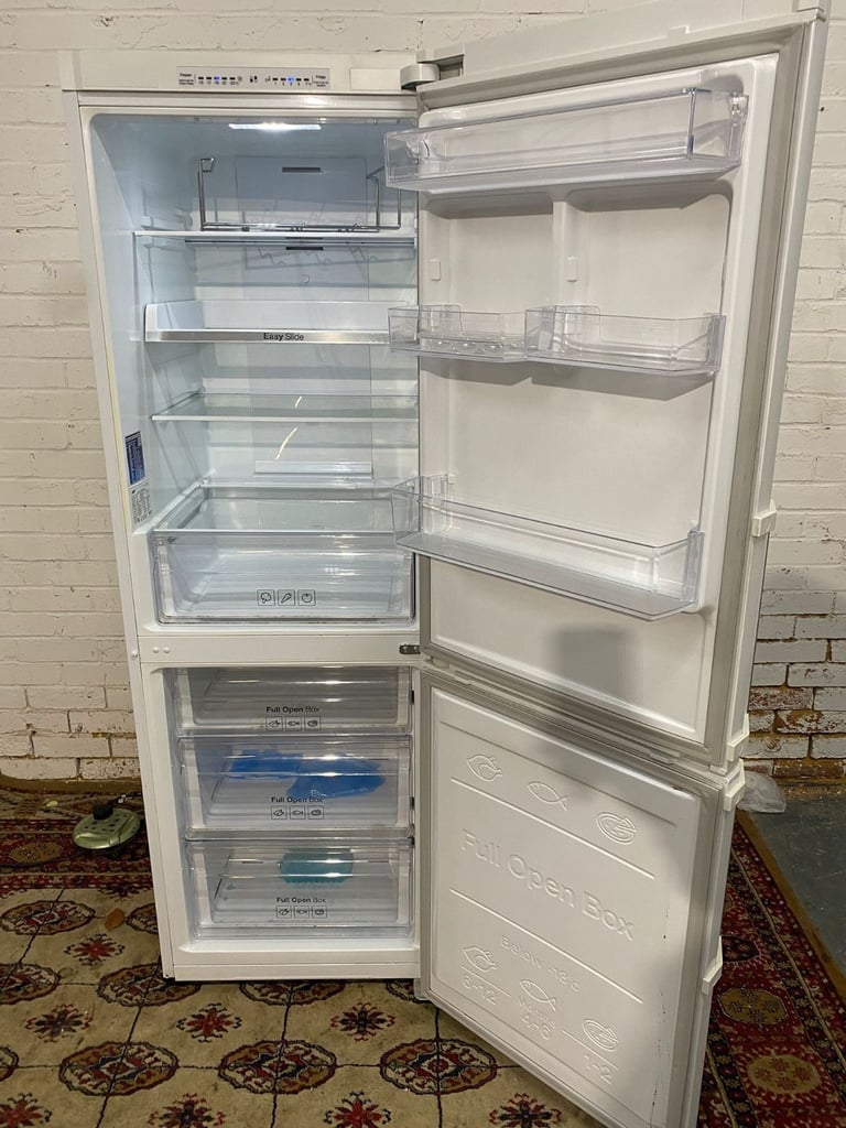 Beautiful Tall Samsung Digital Inverter Fridge Freezer For Sale 