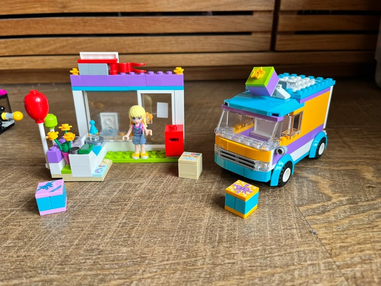 Lego friends heartlake gift delivery set 41310 | in Rosyth, Fife | Gumtree