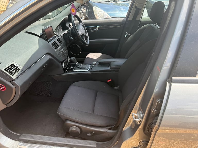 2010 Mercedes-Benz C-Class 2.1 C200 CDI BlueEfficiency Executive SE Saloon 4dr Diesel Auto Euro 5...