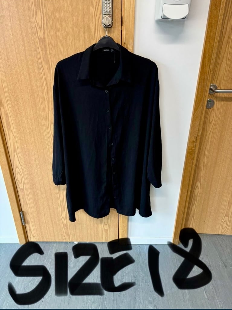 image for Ladies Clothing Size 18