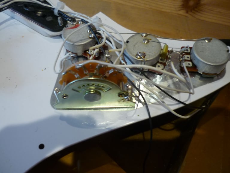 Fender Vintage FujiGen Stratocaster Japan 57 RI Sunburst MIJ E-Serial