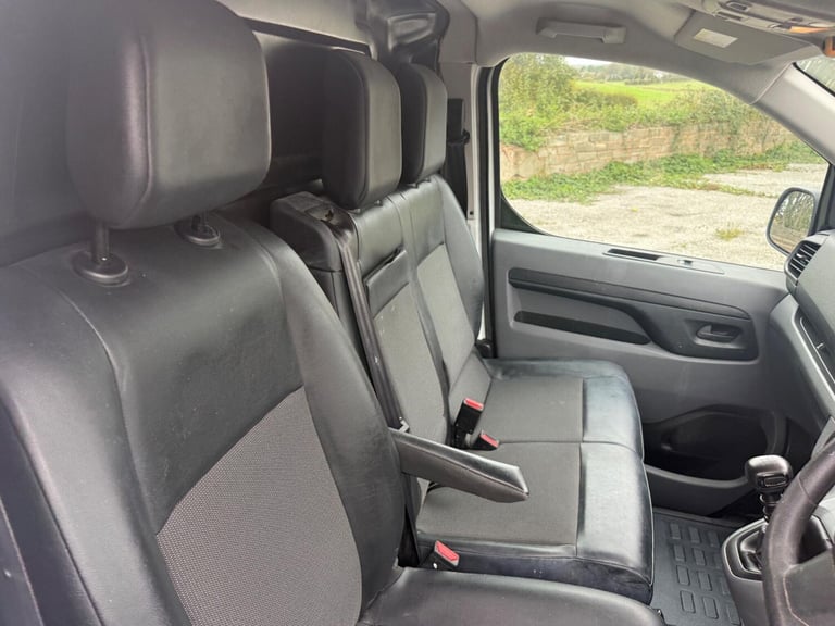 2020 Vauxhall Vivaro 1.5 Turbo D 2900 Sportive L2 H1 Euro 6 (s/s) 5dr PANEL VAN Diesel Manual