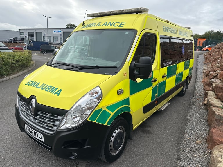 2016 Renault Master AMBULANCE FULLY KITTED READY FOR WORK OR CAMPER CONVERSION FSH HIGH SPEC  Amb...