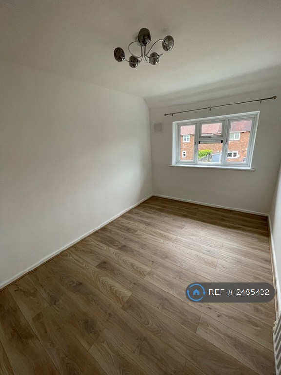 3 bedroom house in Neath Road, Walsall, WS3 (3 bed) (#2485432)